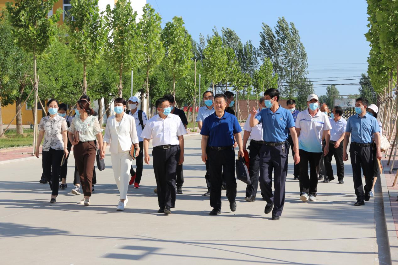 马新民校长 高新中学图片